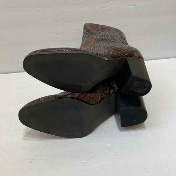 NEW WITHOUT TAGS STEVE MADDEN DALLAS BOOTIES IN REPTILE FAUX LEATHER - Picture 5 of 7